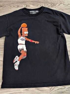 Round Two Graphic Basketball Tee Black Size Medium Like New